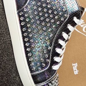 Meet your Posher, Derrik